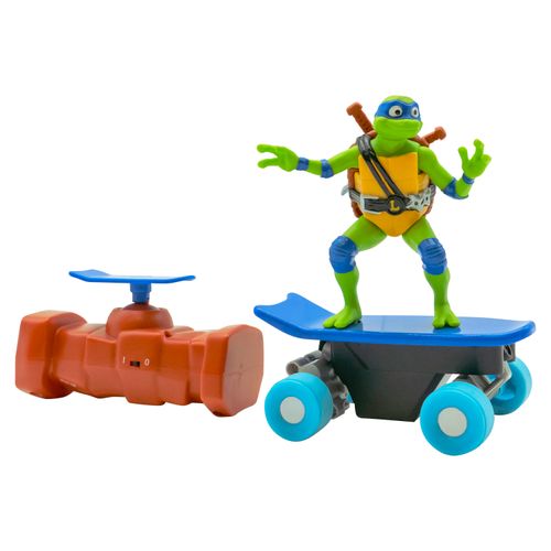 Tortugas Ninja Half Pipe Skaters con Figura a Radio Control Leonardo