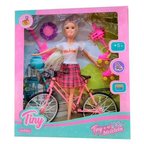 Muñeca Tiny Fantasy con Bicicleta, Rollers y Accesorios Remera Blanca